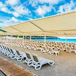 Resort Oz Hotels Sui